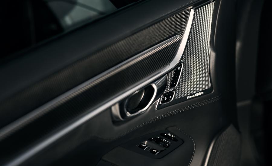 Детали интерьера Polestar 1 2020 года  (NA) (фото 15 из 37)